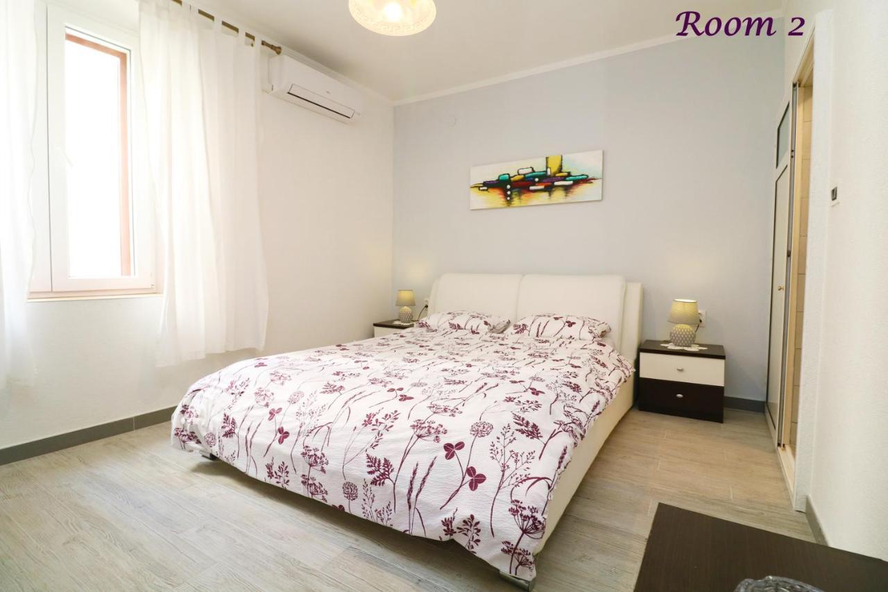 Old Town Rooms And Apartment Porec Exterior photo