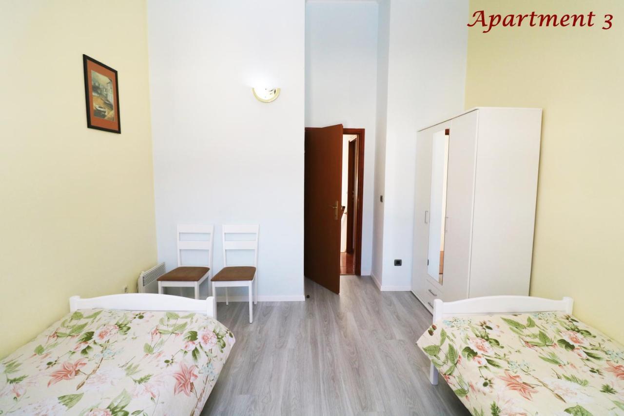 Old Town Rooms And Apartment Porec Exterior photo